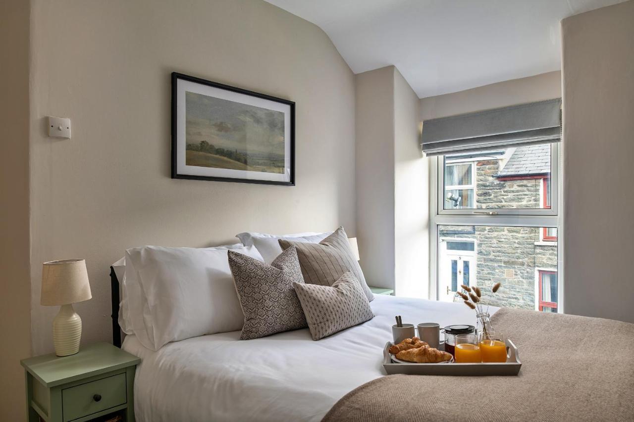 Finest Retreats - Bwthyn Llechi, Slate Cottage ブライナイ・フェスティニオグ エクステリア 写真