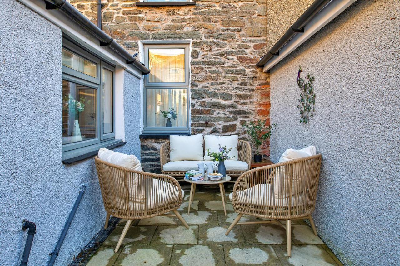 Finest Retreats - Bwthyn Llechi, Slate Cottage ブライナイ・フェスティニオグ エクステリア 写真